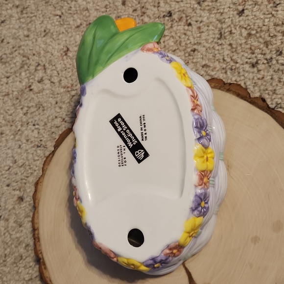 Warner Brothers Tweety Bird Easter Candy Dish 1998 - Picture 4 of 7